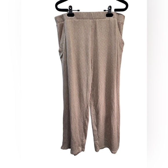 Joyspun Women's Hacci Knit Cropped Pants ONLY - Picture 4 of 7